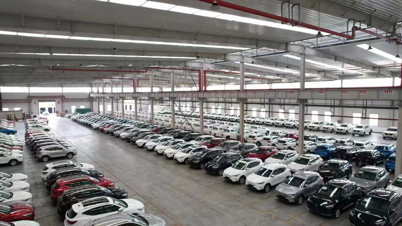 Warehouse and vehicle storage operation